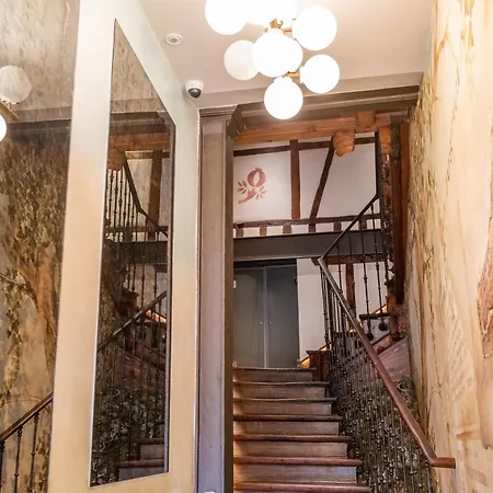 Boutique Adolfo Готель