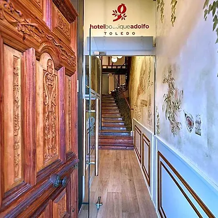 Boutique Adolfo