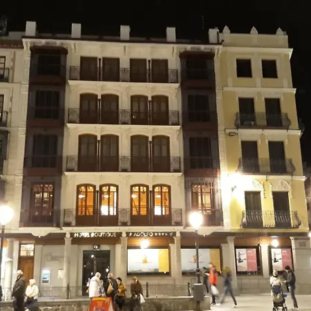 Boutique Adolfo